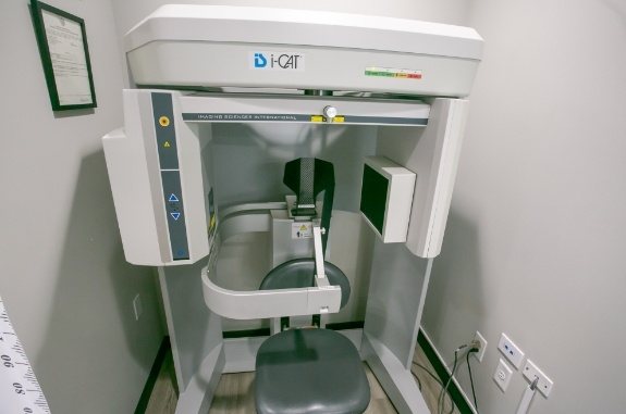 Dental cone beam C T scanner